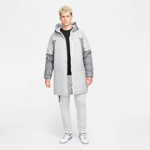 Пальто Nike M NSW TF RPL LEGACY PARKA DD6844-077 р.S светло-серый