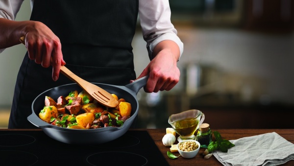 Сковорода Robusto 28 см E2490644 Tefal