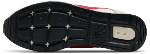 Кросівки Nike Venture Runner CK2948-111 р.38,5 бежевий