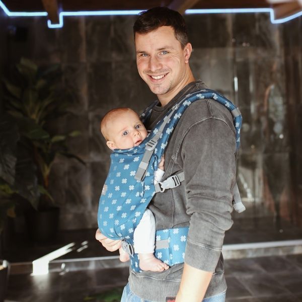 Эрго-рюкзак ONE+ Бискай Love & Carry бирюзовый с принтом LC531 