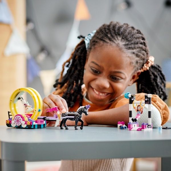 Конструктор LEGO Friends Магічна акробатика 41686