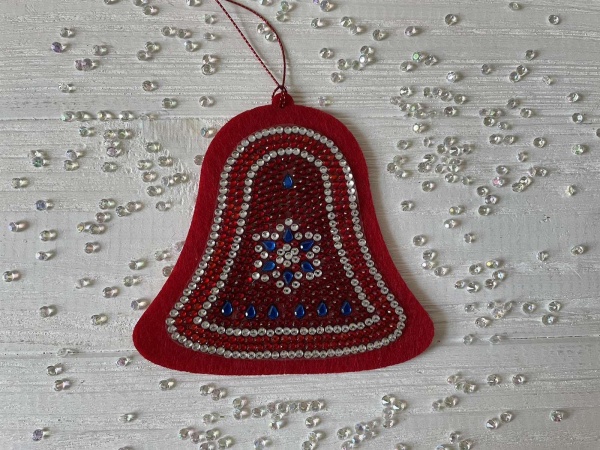 Набор для творчества со стразами (наклейка) Звоночек новогодний 10x10 см 178450 Діамантові ручки 