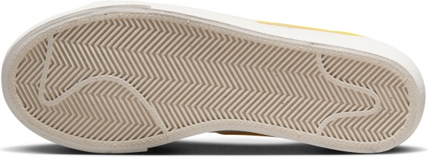 Кроссовки Nike NIKE BLAZER LOW PLATFORM DJ0292-111 р.41 белый