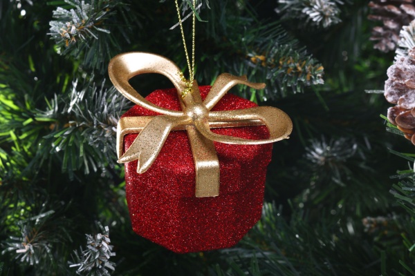 Підвіска Коробочка 3Д шестикутна 6х6х4 см червоний