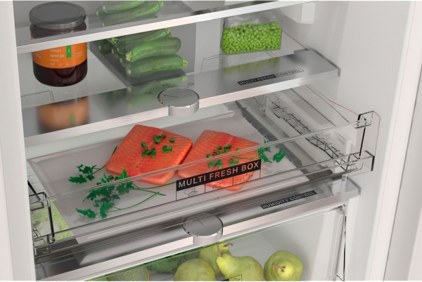 Встраиваемый холодильник Whirlpool WHC18 T341