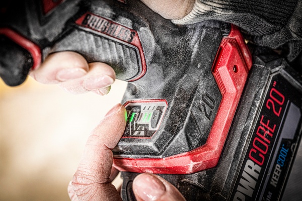 Гайковерт ударний акумуляторний SKIL SD1E3285CA