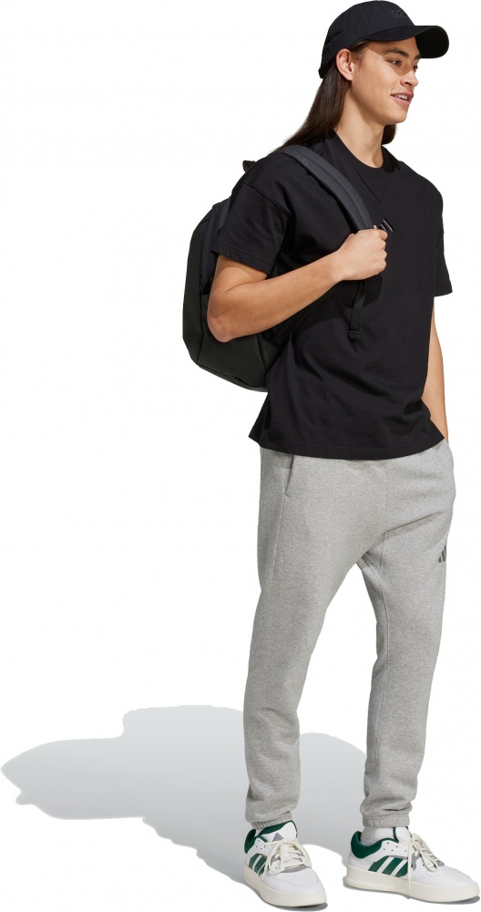 Футболка Adidas M A SZN T IY4150 р.S черный