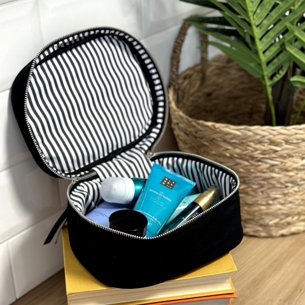 Косметичка Organize с бантиком S черный