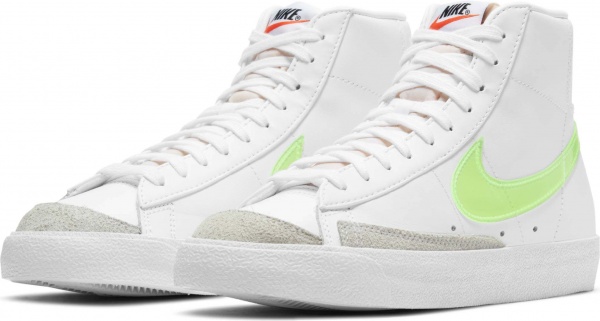 Кросівки Nike W BLAZER MID '77 ESS DJ3050-100 р.US 8 білий