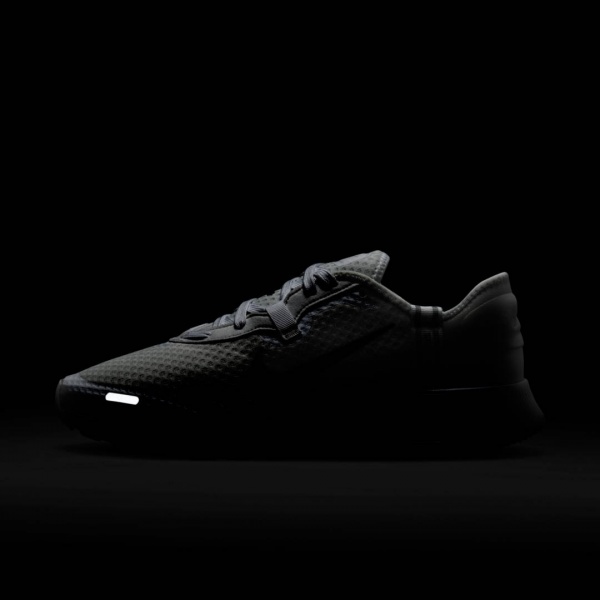 Кросівки Nike Reposto CZ5631-102 р.US 8 білий