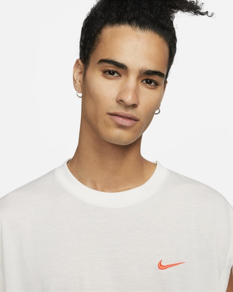 Майка Nike NSW TREND SLVLS TOP DX0055-030 р.XL белый