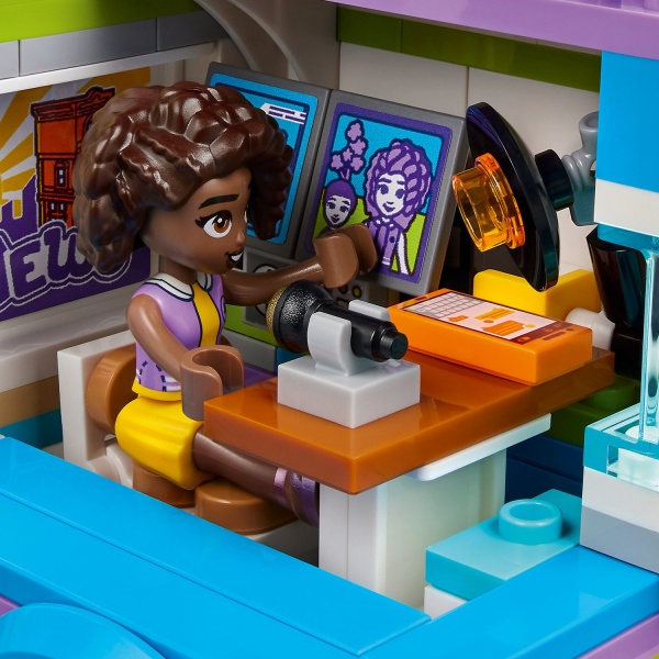 Конструктор LEGO Friends Фургон редакції новин 41749