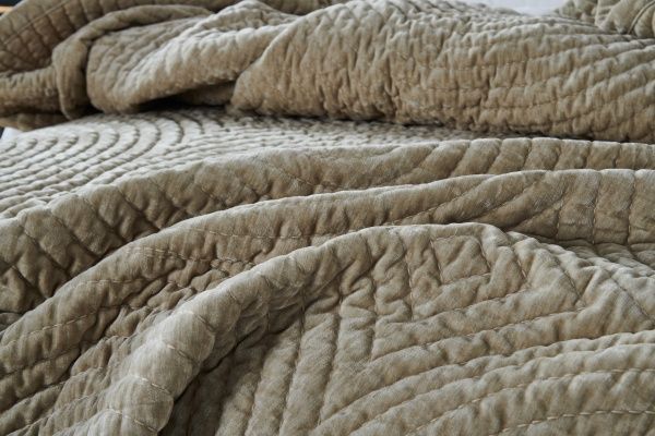 Покривало Velvet Circle 240x260 см La Nuit бежевий 