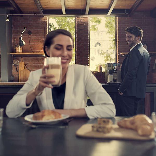 Кофеварка Saeco Incanto HD8918/09