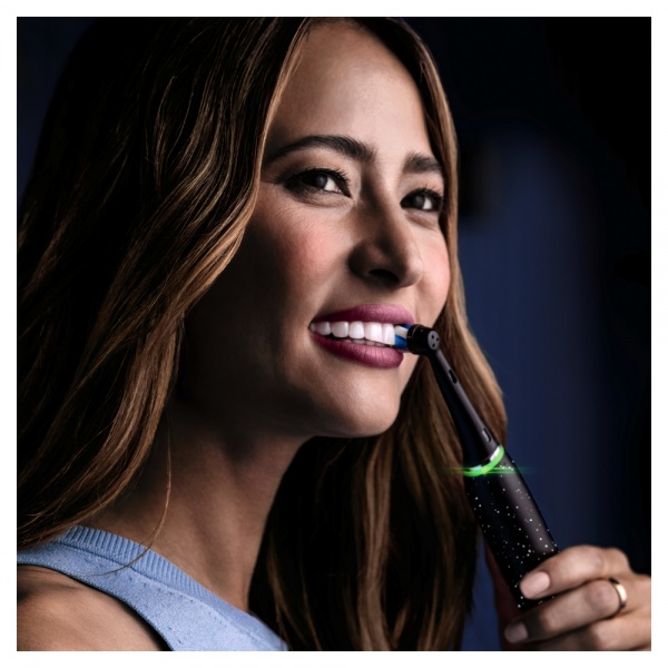 Електрична зубна щітка Oral-B iO Серія 10 Чорна (80369236)