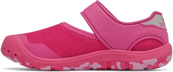 Сандалі New Balance YO208MG2 р.35,5 рожевий