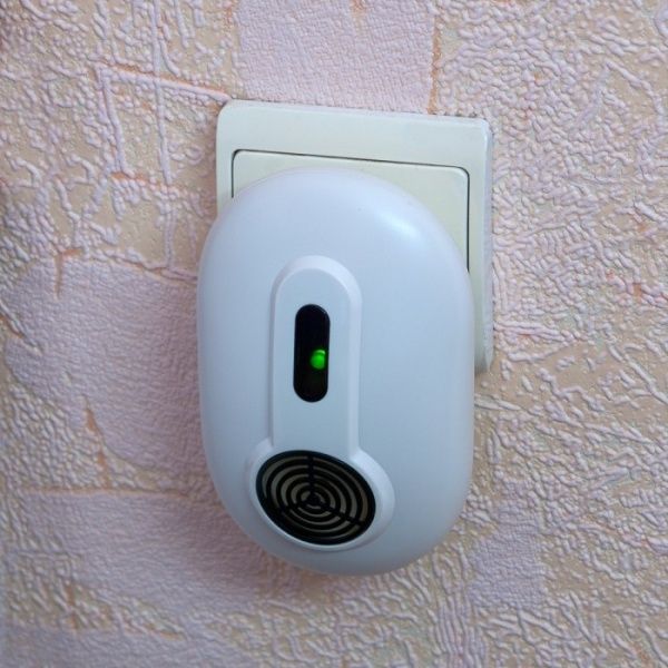 Отпугиватель грызунов Saintland трехволновой SD-042