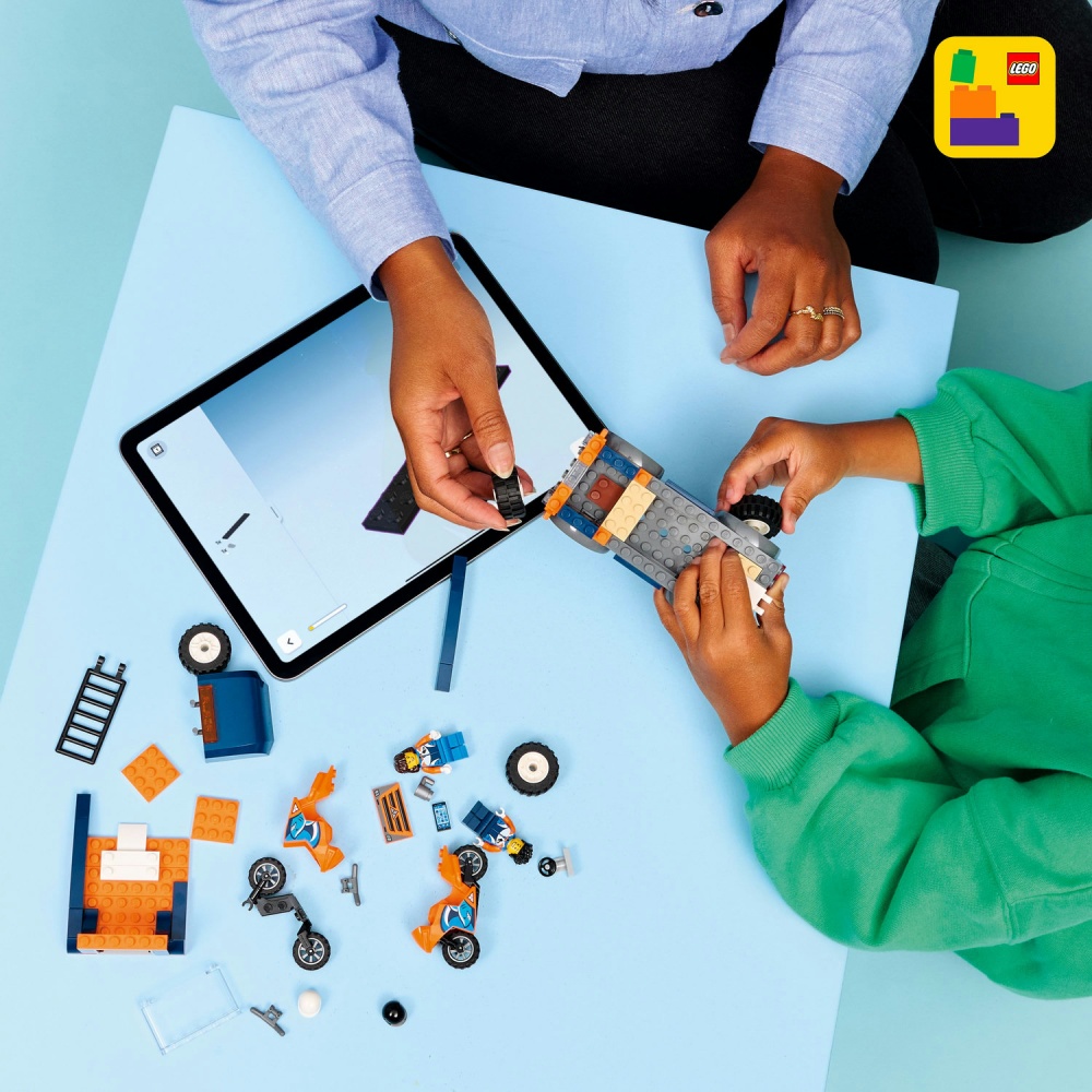 Конструктор LEGO City Транспортер мотоциклов 60491