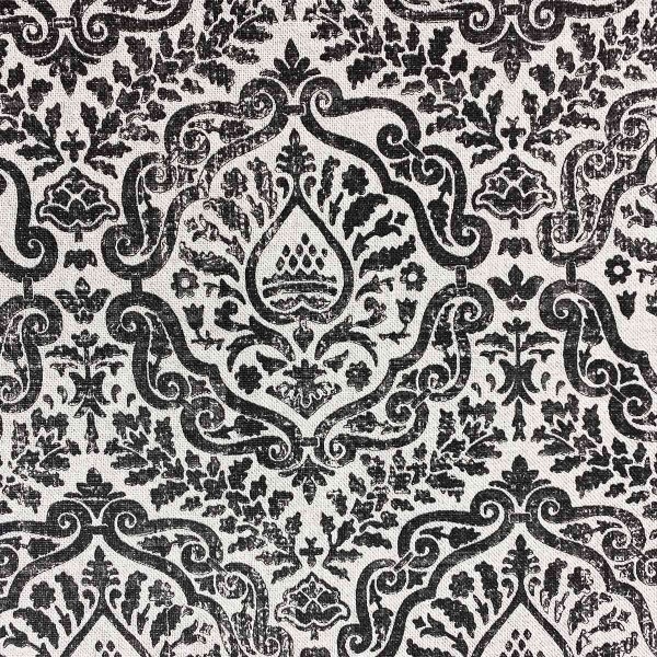 Скатерть PERLA Вензель графит 133x220 см La Nuit 