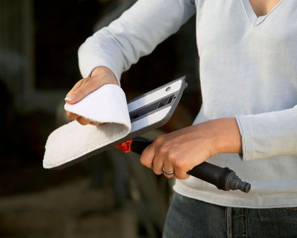 Щітка для миття вікон Gardena зі шкребком 5564-20