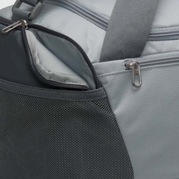 Спортивная сумка Nike Brasilia 9.5 DM3976-077 41 л серый 