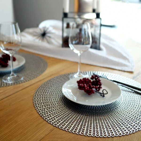 Килимок для сервірування Cut out ПВХ срібло Ø41 см Zeller