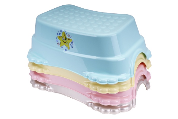 Подставка для ног ТехноК с прорезиненными вставками 9109