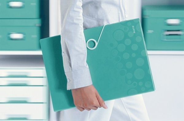 Папка с отделениями WOW A4 бирюзовый металлик 45890051 Leitz