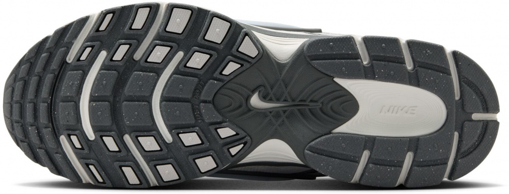 Кросівки жіночі Nike W V5 RNR HQ7901-103 р.37,5 білі