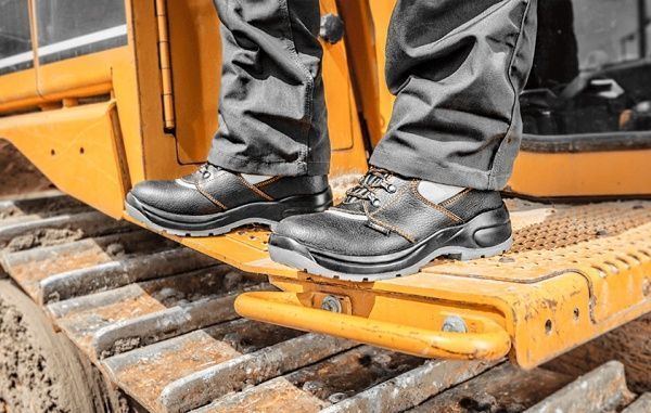 Ботинки рабочие NEO tools 82-027 S1 SRC р.46 черный с белыми вставками