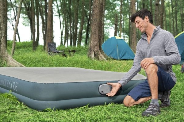 Матрас надувной Bestway AlwayzAire Fortech Ai со встроенным двойным электронасосом 203х36 см серый