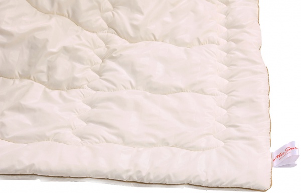 Одеяло шерстяное Mikrosatin Gold Woolen Hand Made 168 деми (2200000460387) 155x215 см MirSon