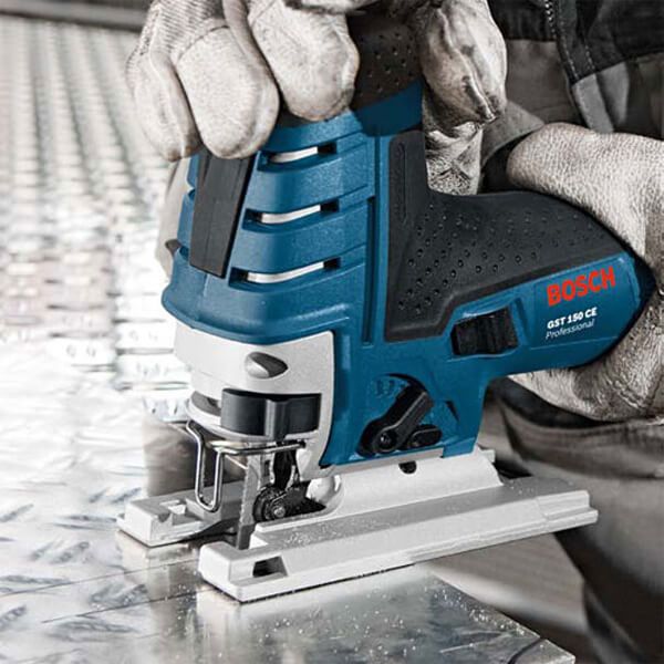 Электролобзик Bosch Professional GST 150 CE