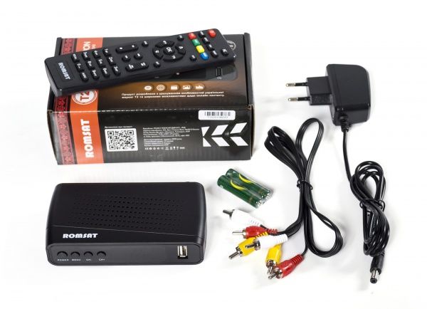 ТВ-тюнер Romsat T8015HD