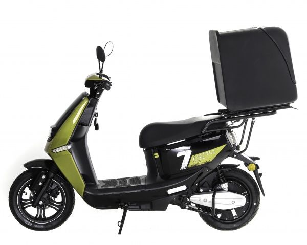 Электроскутер YADEA S-Like black/yellow 