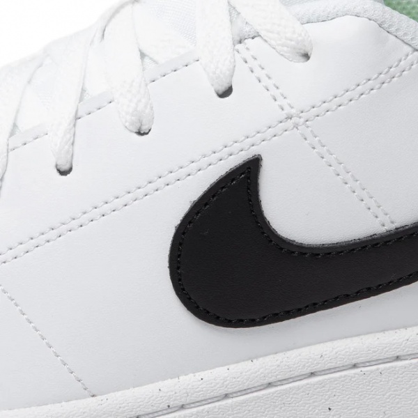 Кросівки Nike COURT ROYALE 2 NN DH3160-101 р.42,5 US 9 27 см білий