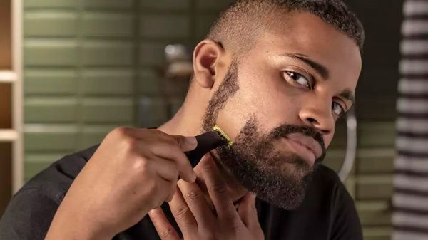 Триммер для усов и бороды Philips OneBlade Pro QP6530/15