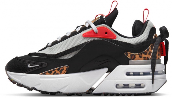 Кроссовки Nike AIR MAX FURYOSA DH5104-002 р.40 черный