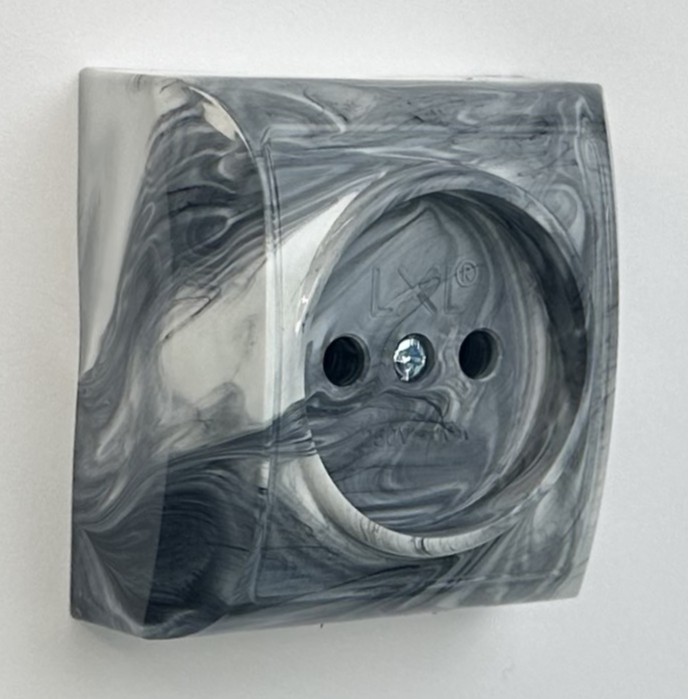 Розетка накладна без заземлення IP20 мармур 2210 MARBLE