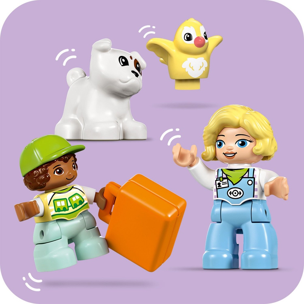 Конструктор LEGO DUPLO Интерактивный приключенческий поезд 10427