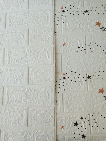 3D-панель с ПВХ самоклеющаяся кирпич + звезды белая 700х770х3 мм 