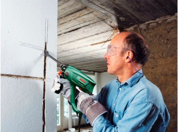 Перфоратор Bosch PBH 2100 RE + набор буров Promoline-SDS-PIus 06033A9303