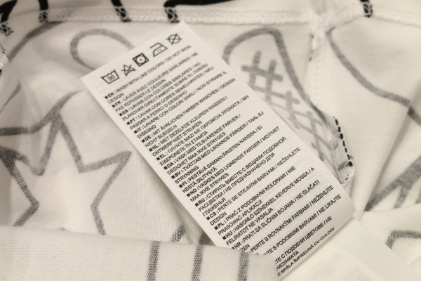 Футболка Converse All Over Print Chuck Art Short Sleeve Tee 10023215-A02 р.XS білий