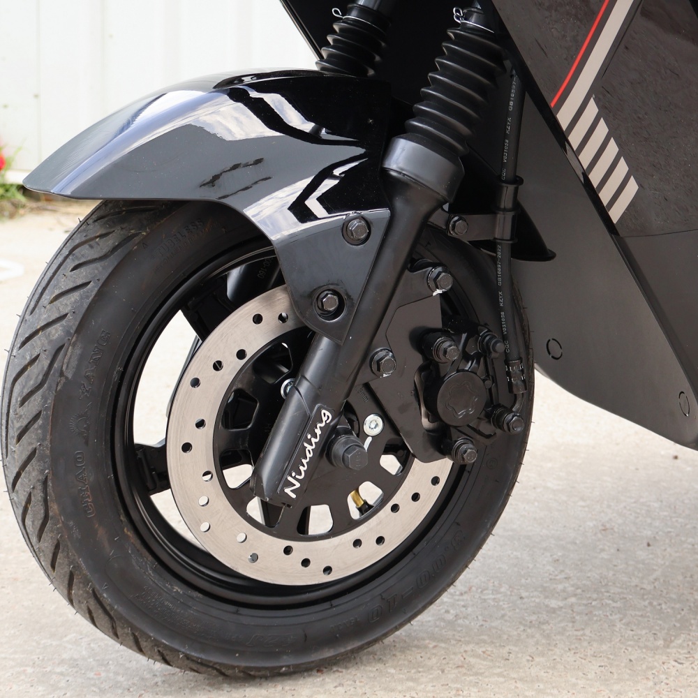 Электроскутер Maxxter ECLIPSE (Black), 2500 Вт