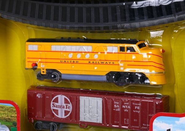 Ігровий набір Fenfa Залізниця 1600A-8E на батарейках