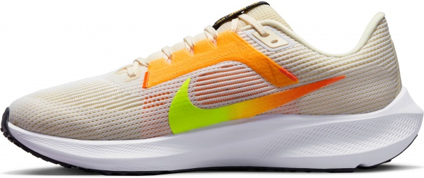 Кроссовки Nike AIR ZOOM PEGASUS 40 DV3853-101 р.44,5 бежевый