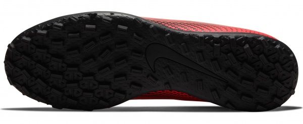 Бутсы Nike SUPERFLY 7 CLUB TF AT7980-606 р. US 9,5 красно-черный