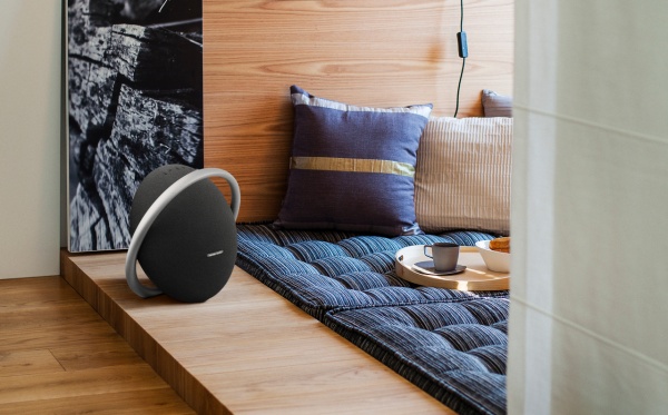 Портативная колонка Harman Kardon Onyx Studio 8 2.1 black 