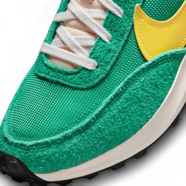 Кросівки Nike Waffle Debut DX2931-300 р.38 зелений