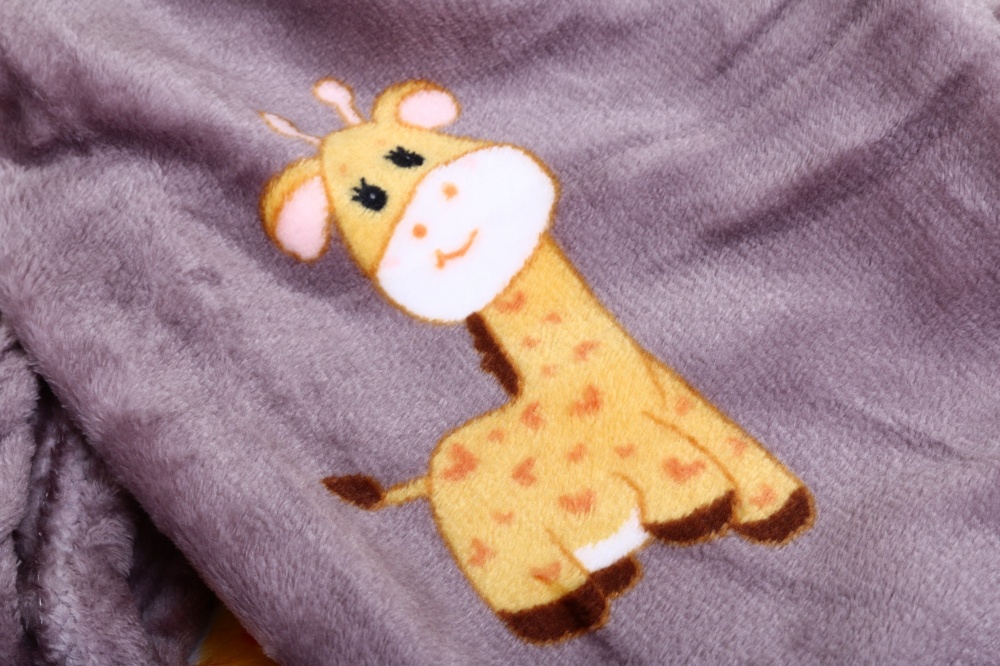 Плед Bambinelli плюшевый Жираф 130х170 см серый